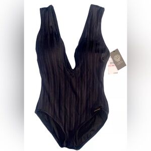 Vince Camuto Black Plunge Neck Ribbed One-Piece Swimsuit Size 10- $170 NWT!